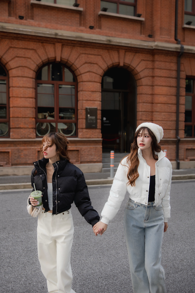 Cosmo Crop Jacket – Windproof Design