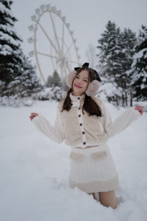 Star & Snowy Set - A Stylish Two-Piece Set That Flatters Your Figure.