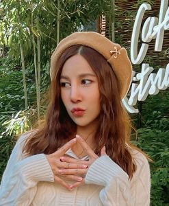 Model Meaw (was 7 months pregnant)